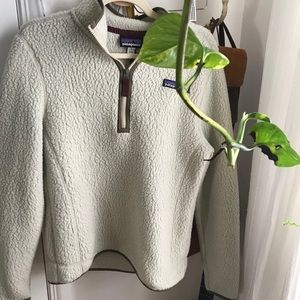 Patagonia pull over